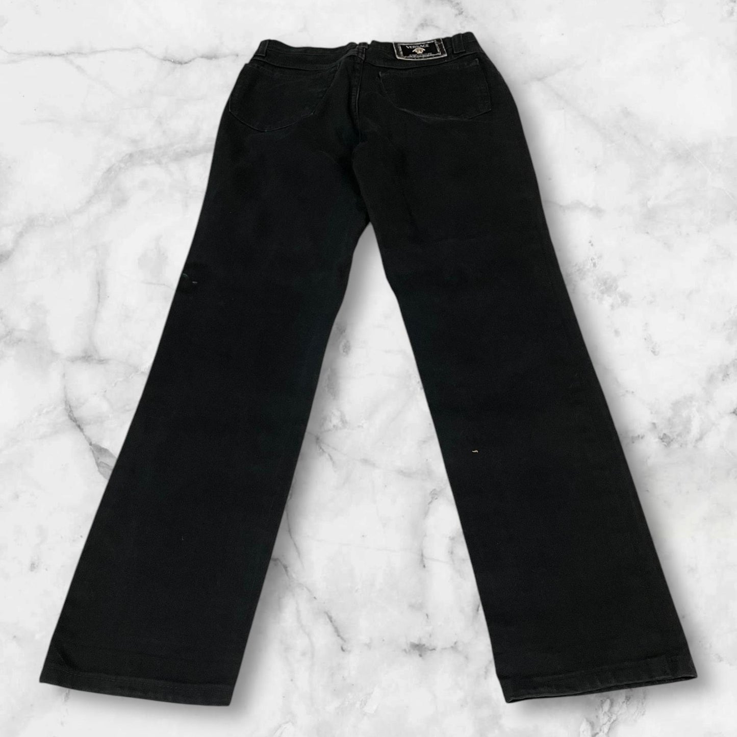 Entdecke unsere Vintage Track Pants von Nike und anderen Marken, erhältlich bei Valuxery.de - Dein Shop für trendige Vintage - Kleidung. Unsere Track Pants sind aus hochwertigen Materialien und