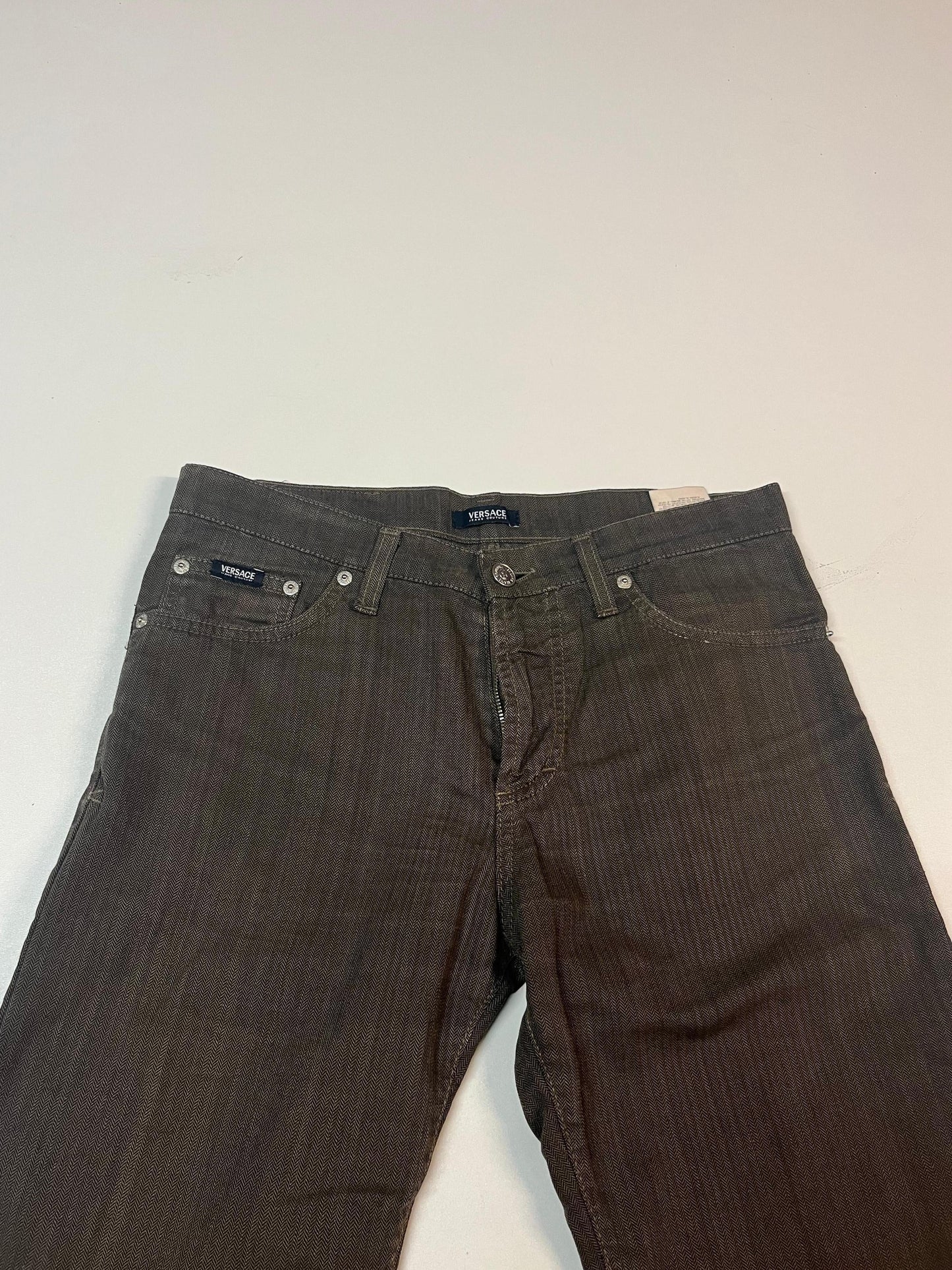 Entdecke unsere Vintage Track Pants von Nike und anderen Marken, erhältlich bei Valuxery.de - Dein Shop für trendige Vintage - Kleidung. Unsere Track Pants sind aus hochwertigen Materialien und