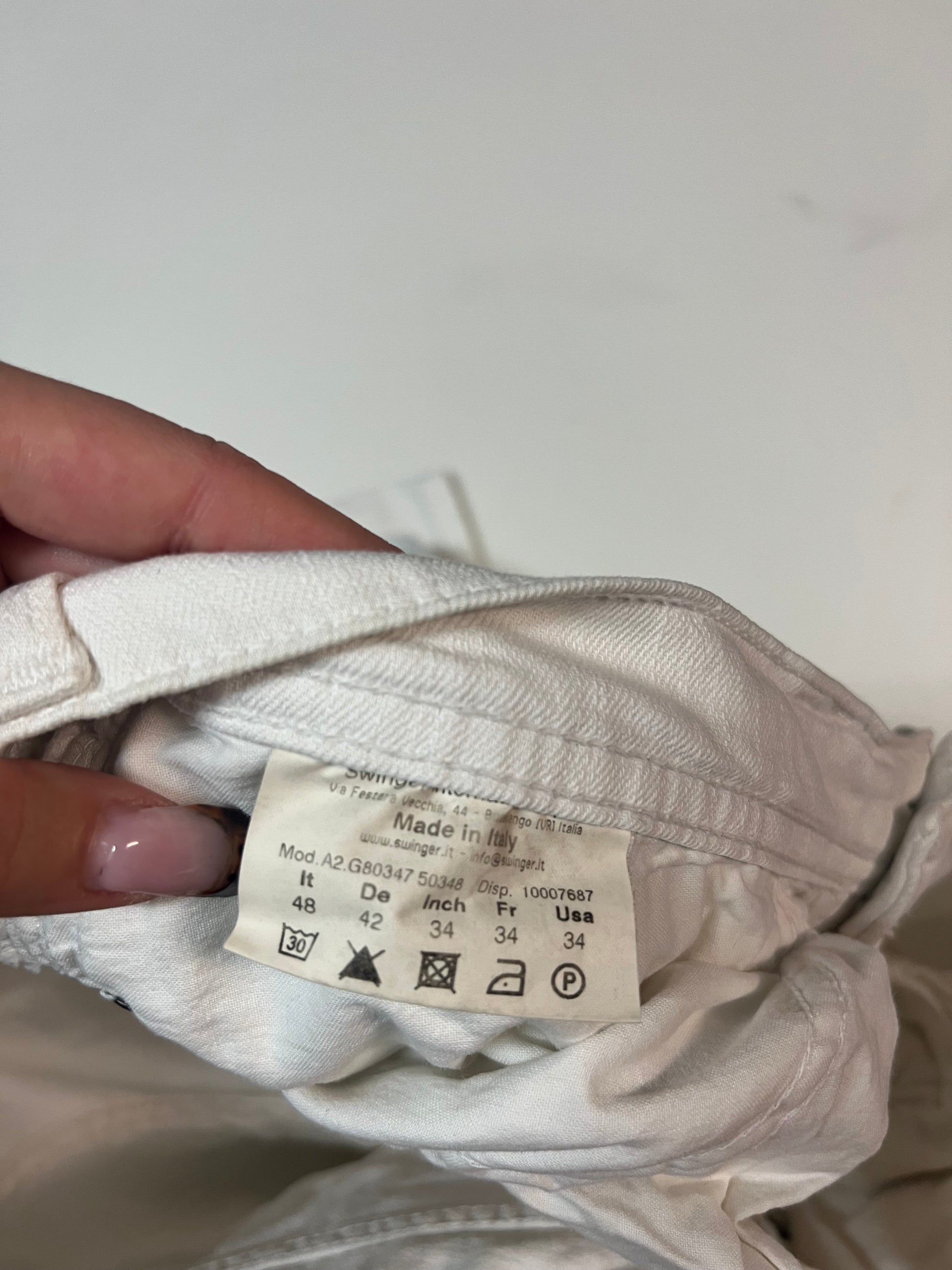 Entdecke unsere Vintage Track Pants von Nike und anderen Marken, erhältlich bei Valuxery.de - Dein Shop für trendige Vintage - Kleidung. Unsere Track Pants sind aus hochwertigen Materialien und