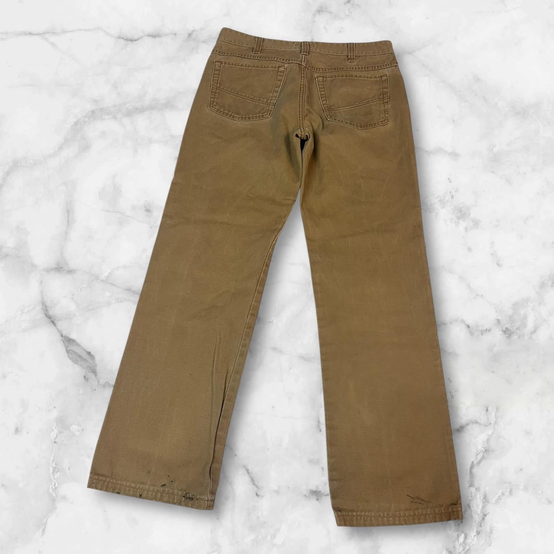 Entdecke unsere Vintage Track Pants von Nike und anderen Marken, erhältlich bei Valuxery.de - Dein Shop für trendige Vintage - Kleidung. Unsere Track Pants sind aus hochwertigen Materialien und