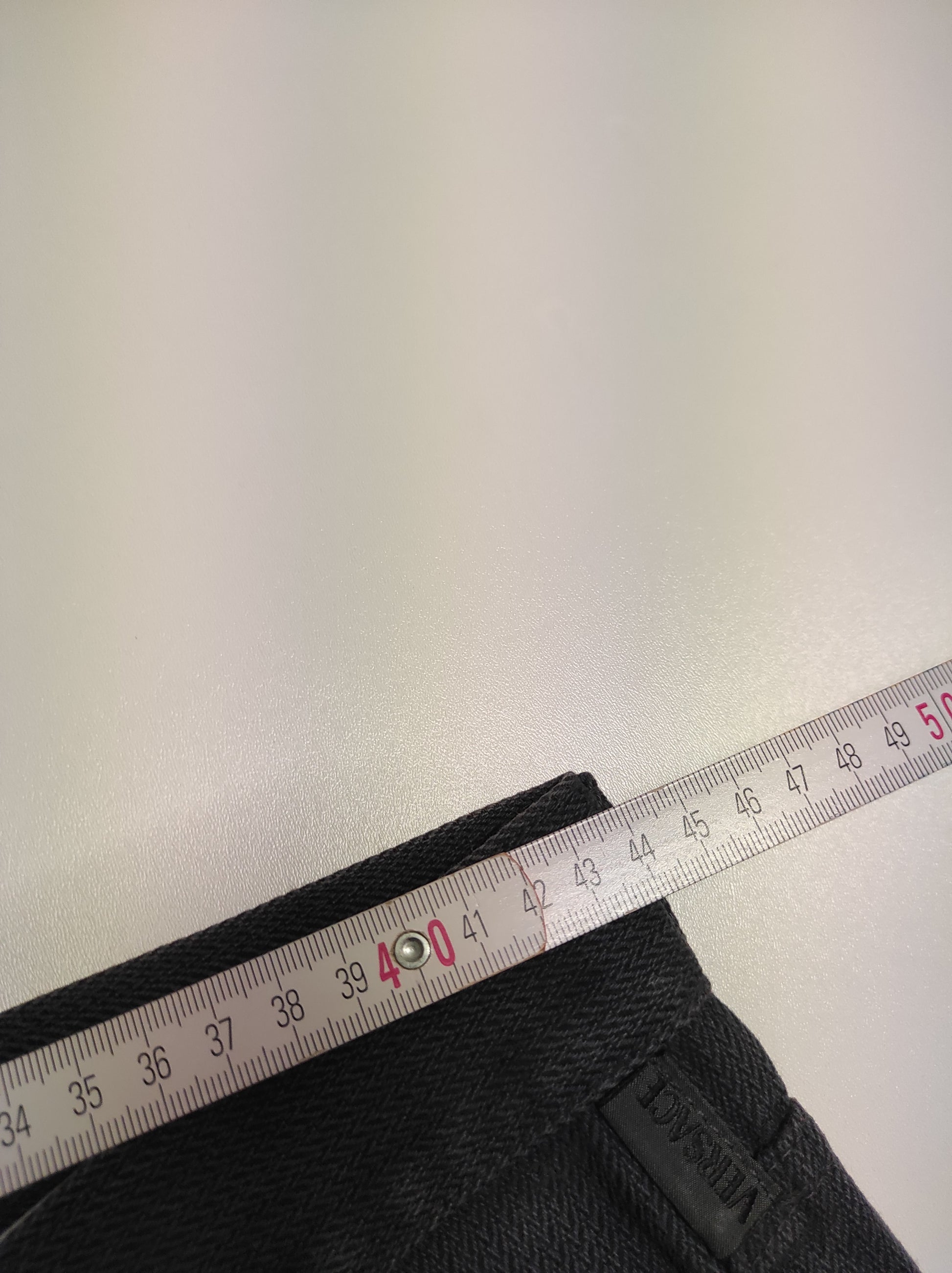 Entdecke unsere Vintage Track Pants von Nike und anderen Marken, erhältlich bei Valuxery.de - Dein Shop für trendige Vintage - Kleidung. Unsere Track Pants sind aus hochwertigen Materialien und