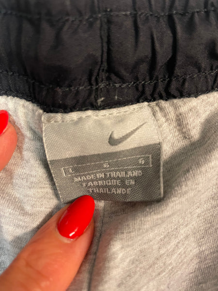 Nike Vintage Trackpants Baggy L 2240 Bund beschädigt
