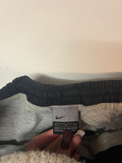 Vintage Nike Trackpants baggy L fit M 5547
