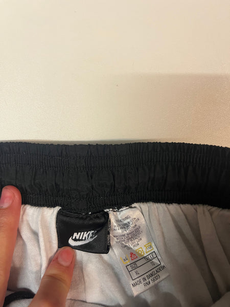 Vintage Nike Trackpants XL fit M 1824