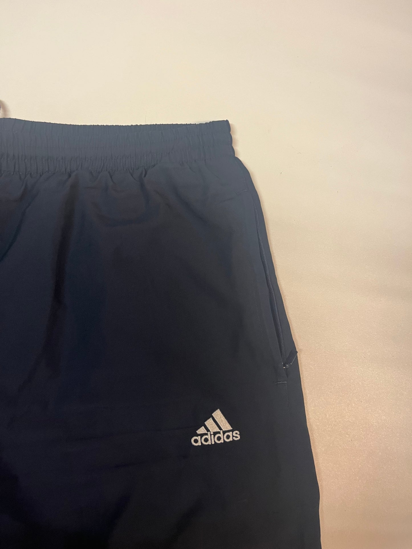 Vintage Adidas Trackpants baggy L kurze Beine 4484