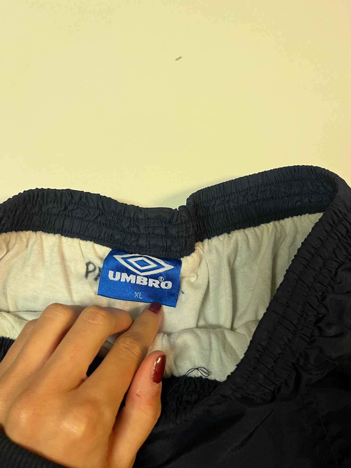 Umbro Vintage Trackpants xl ohne Seil baggy 4453