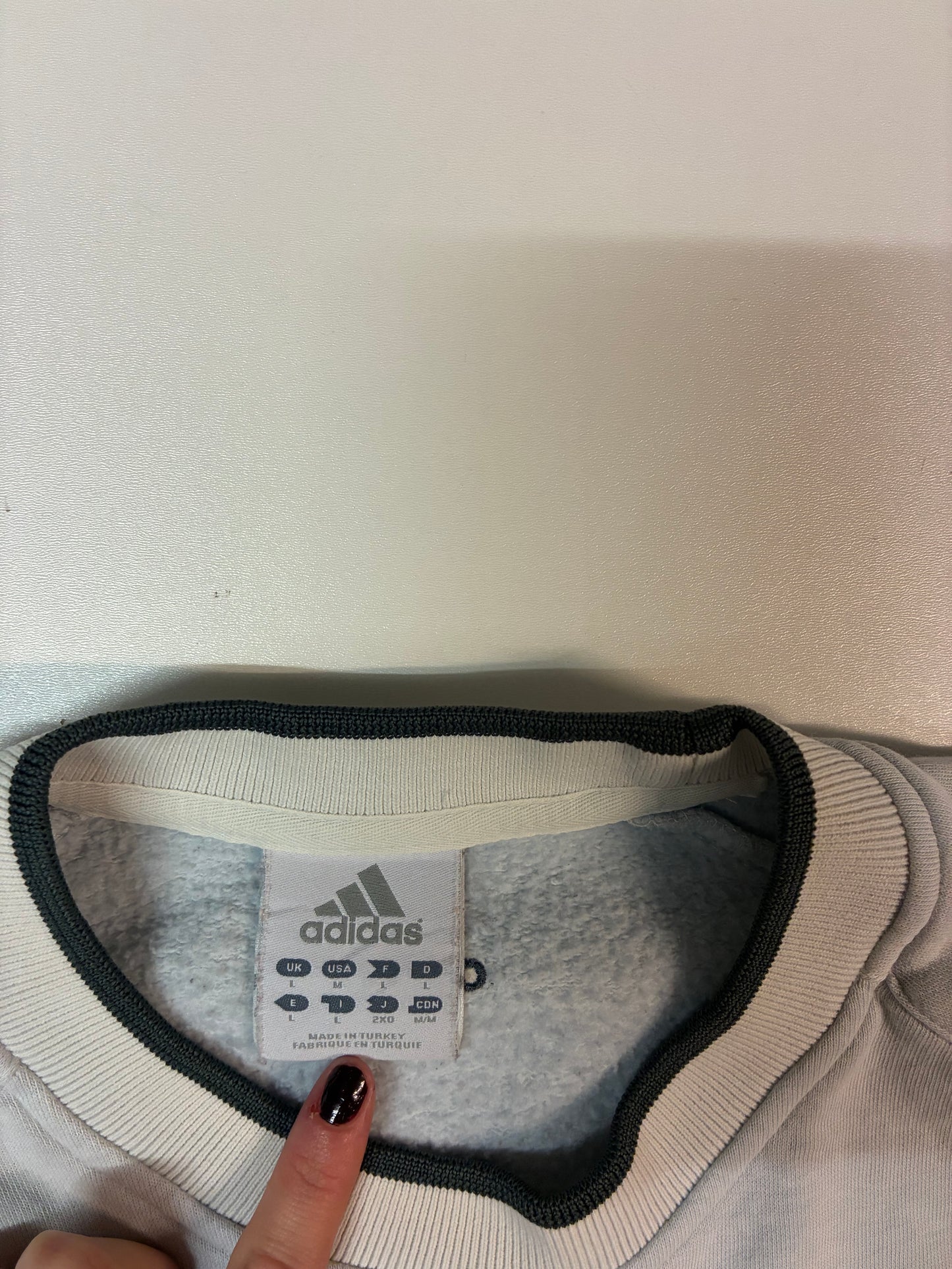 Vintage Adidas Sweatshirt L fit M 5990