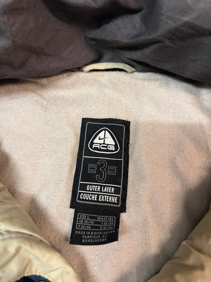 Nike ACG vintage Jacke L viele Flecken