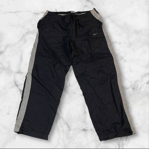 Nike Vintage Trackpants Baggy L 2240 Bund beschädigt