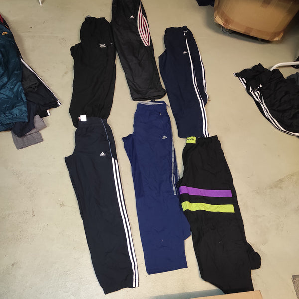 16 Trackpants