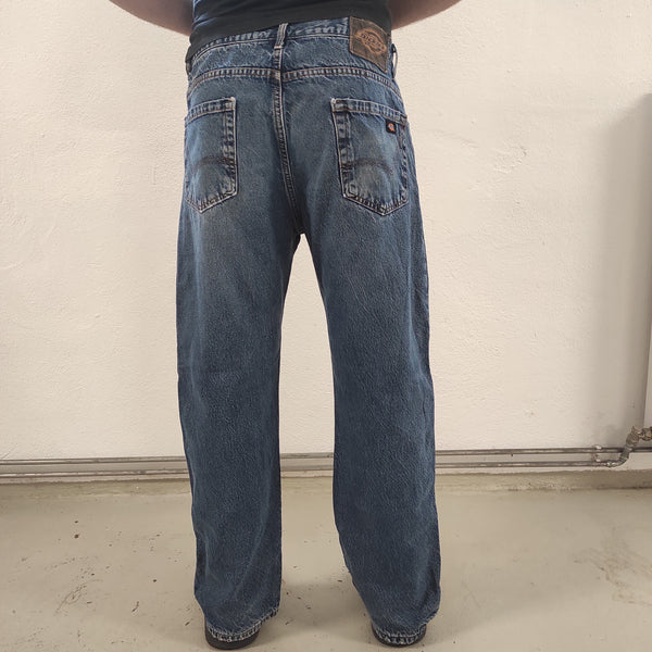 Dickies Vintage Jeans 36/30 baggy 7909 Model ist 178cm groß