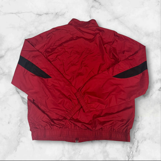 Entdecke unsere Vintage Track Pants von Nike und anderen Marken, erhältlich bei Valuxery.de - Dein Shop für trendige Vintage - Kleidung. Unsere Track Pants sind aus hochwertigen Materialien und