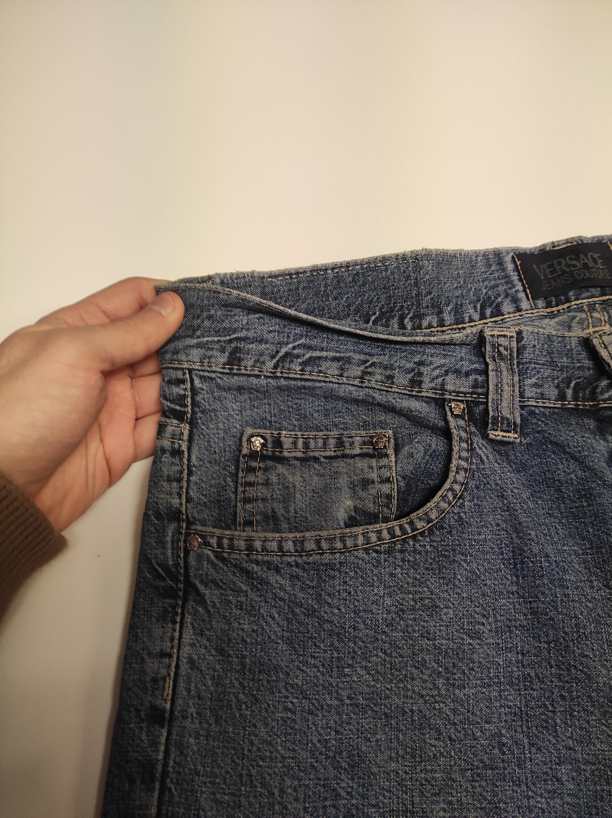 Entdecke unsere Vintage Track Pants von Nike und anderen Marken, erhältlich bei Valuxery.de - Dein Shop für trendige Vintage - Kleidung. Unsere Track Pants sind aus hochwertigen Materialien und