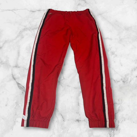 Entdecke unsere Vintage Track Pants von Nike und anderen Marken, erhältlich bei Valuxery.de - Dein Shop für trendige Vintage - Kleidung. Unsere Track Pants sind aus hochwertigen Materialien und