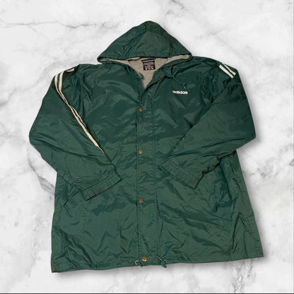 Entdecke unsere Vintage Track Pants von Nike und anderen Marken, erhältlich bei Valuxery.de - Dein Shop für trendige Vintage - Kleidung. Unsere Track Pants sind aus hochwertigen Materialien und