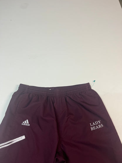 Entdecke unsere Vintage Track Pants von Nike und anderen Marken, erhältlich bei Valuxery.de - Dein Shop für trendige Vintage - Kleidung. Unsere Track Pants sind aus hochwertigen Materialien und