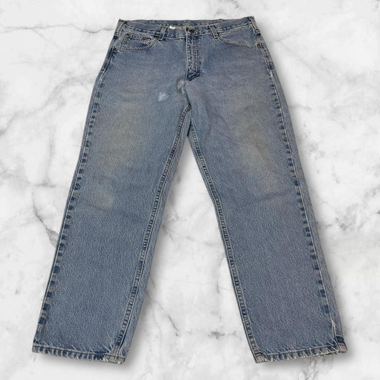 Entdecke unsere Vintage Track Pants von Nike und anderen Marken, erhältlich bei Valuxery.de - Dein Shop für trendige Vintage - Kleidung. Unsere Track Pants sind aus hochwertigen Materialien und