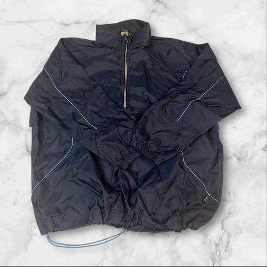 Entdecke unsere Vintage Track Pants von Nike und anderen Marken, erhältlich bei Valuxery.de - Dein Shop für trendige Vintage - Kleidung. Unsere Track Pants sind aus hochwertigen Materialien und