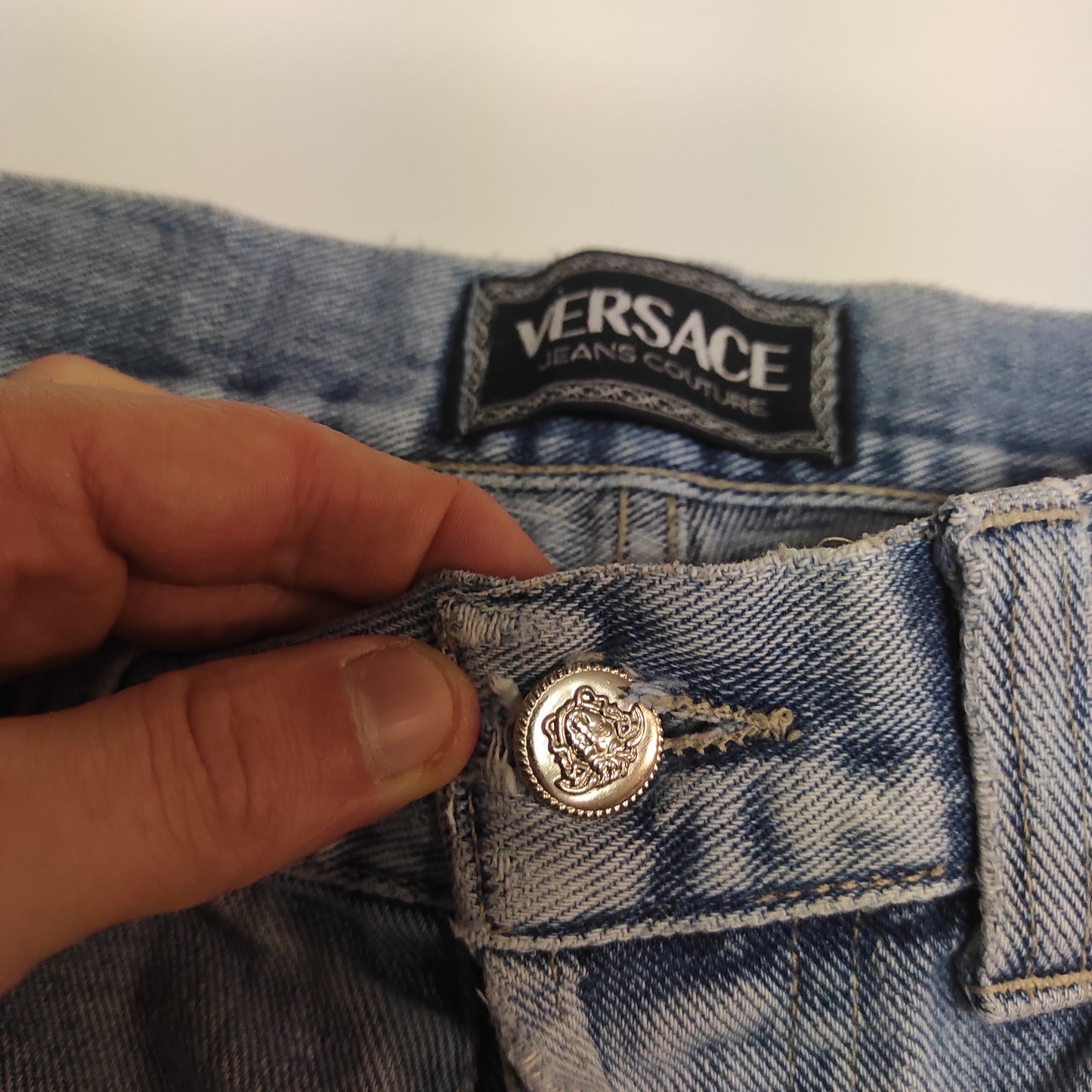 Entdecke unsere Vintage Track Pants von Nike und anderen Marken, erhältlich bei Valuxery.de - Dein Shop für trendige Vintage - Kleidung. Unsere Track Pants sind aus hochwertigen Materialien und