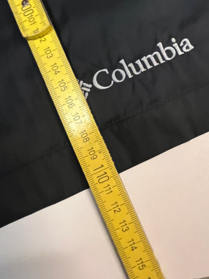 Entdecke unsere Vintage Track Pants von Nike und anderen Marken, erhältlich bei Valuxery.de - Dein Shop für trendige Vintage - Kleidung. Unsere Track Pants sind aus hochwertigen Materialien und