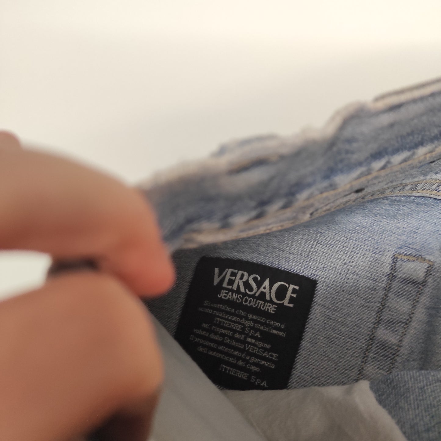 Entdecke unsere Vintage Track Pants von Nike und anderen Marken, erhältlich bei Valuxery.de - Dein Shop für trendige Vintage - Kleidung. Unsere Track Pants sind aus hochwertigen Materialien und