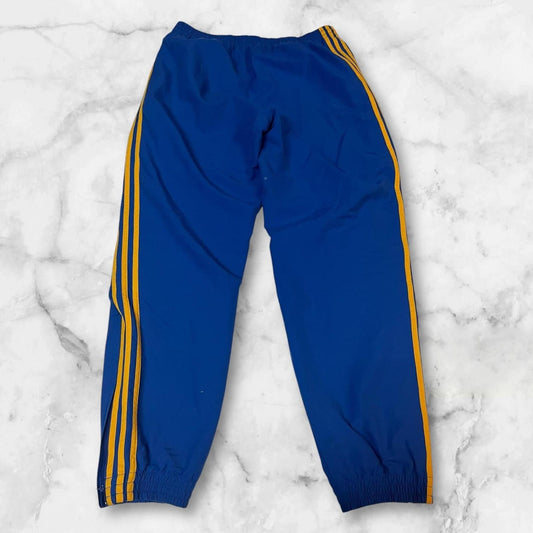 Entdecke unsere Vintage Track Pants von Nike und anderen Marken, erhältlich bei Valuxery.de - Dein Shop für trendige Vintage - Kleidung. Unsere Track Pants sind aus hochwertigen Materialien und