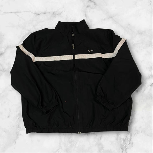 Entdecke unsere Vintage Track Pants von Nike und anderen Marken, erhältlich bei Valuxery.de - Dein Shop für trendige Vintage - Kleidung. Unsere Track Pants sind aus hochwertigen Materialien und