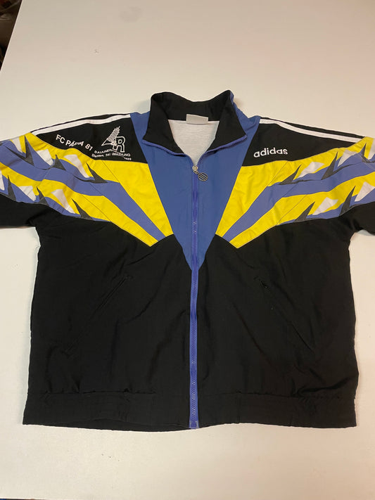 Entdecke unsere Vintage Track Pants von Nike und anderen Marken, erhältlich bei Valuxery.de - Dein Shop für trendige Vintage - Kleidung. Unsere Track Pants sind aus hochwertigen Materialien und
