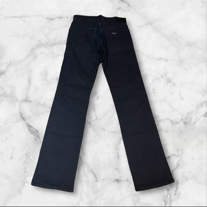 Entdecke unsere Vintage Track Pants von Nike und anderen Marken, erhältlich bei Valuxery.de - Dein Shop für trendige Vintage - Kleidung. Unsere Track Pants sind aus hochwertigen Materialien und