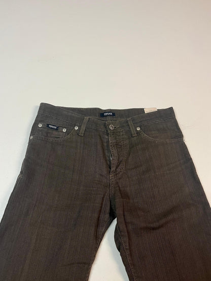 Entdecke unsere Vintage Track Pants von Nike und anderen Marken, erhältlich bei Valuxery.de - Dein Shop für trendige Vintage - Kleidung. Unsere Track Pants sind aus hochwertigen Materialien und
