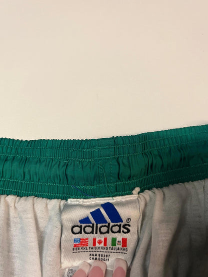 Entdecke unsere Vintage Track Pants von Nike und anderen Marken, erhältlich bei Valuxery.de - Dein Shop für trendige Vintage - Kleidung. Unsere Track Pants sind aus hochwertigen Materialien und