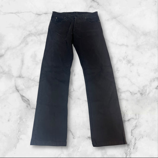 Entdecke unsere Vintage Track Pants von Nike und anderen Marken, erhältlich bei Valuxery.de - Dein Shop für trendige Vintage - Kleidung. Unsere Track Pants sind aus hochwertigen Materialien und