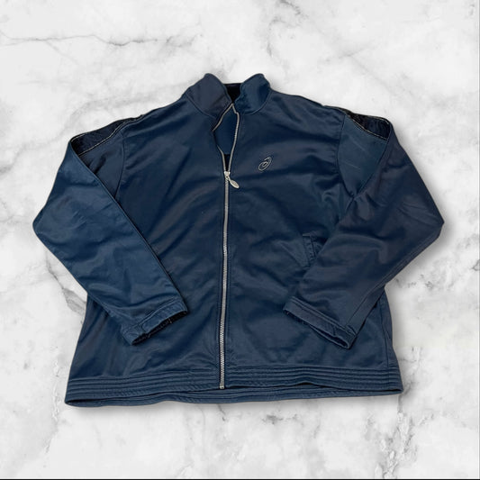 Entdecke unsere Vintage Track Pants von Nike und anderen Marken, erhältlich bei Valuxery.de - Dein Shop für trendige Vintage - Kleidung. Unsere Track Pants sind aus hochwertigen Materialien und