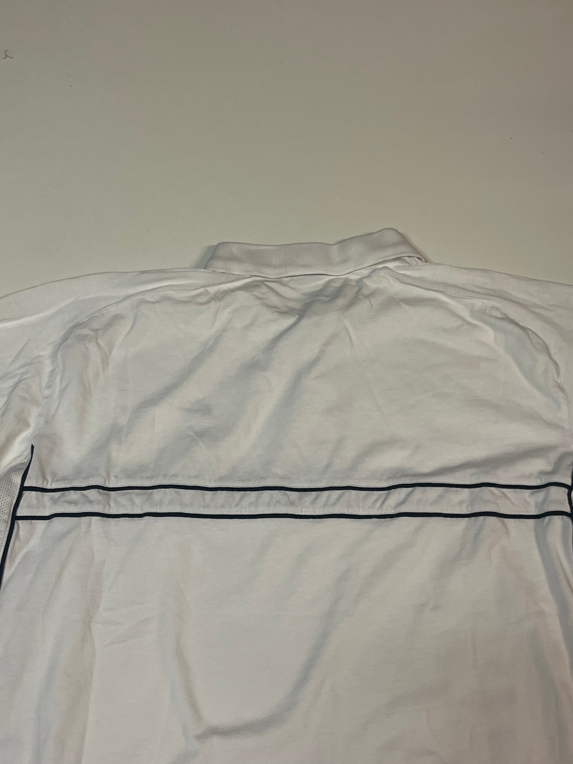 Entdecke unsere Vintage Track Pants von Nike und anderen Marken, erhältlich bei Valuxery.de - Dein Shop für trendige Vintage - Kleidung. Unsere Track Pants sind aus hochwertigen Materialien und