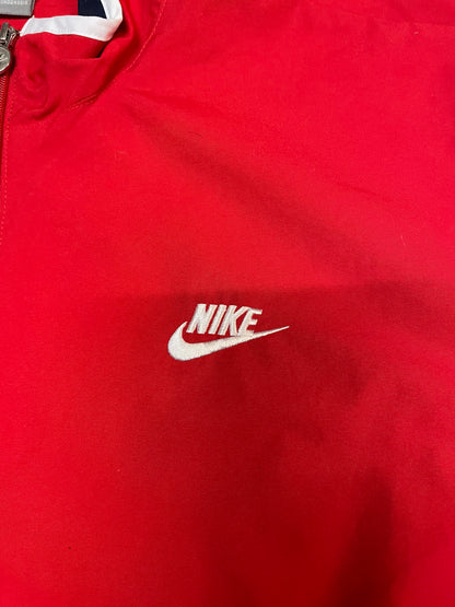 Entdecke unsere Vintage Track Pants von Nike und anderen Marken, erhältlich bei Valuxery.de - Dein Shop für trendige Vintage - Kleidung. Unsere Track Pants sind aus hochwertigen Materialien und