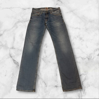Entdecke unsere Vintage Track Pants von Nike und anderen Marken, erhältlich bei Valuxery.de - Dein Shop für trendige Vintage - Kleidung. Unsere Track Pants sind aus hochwertigen Materialien und