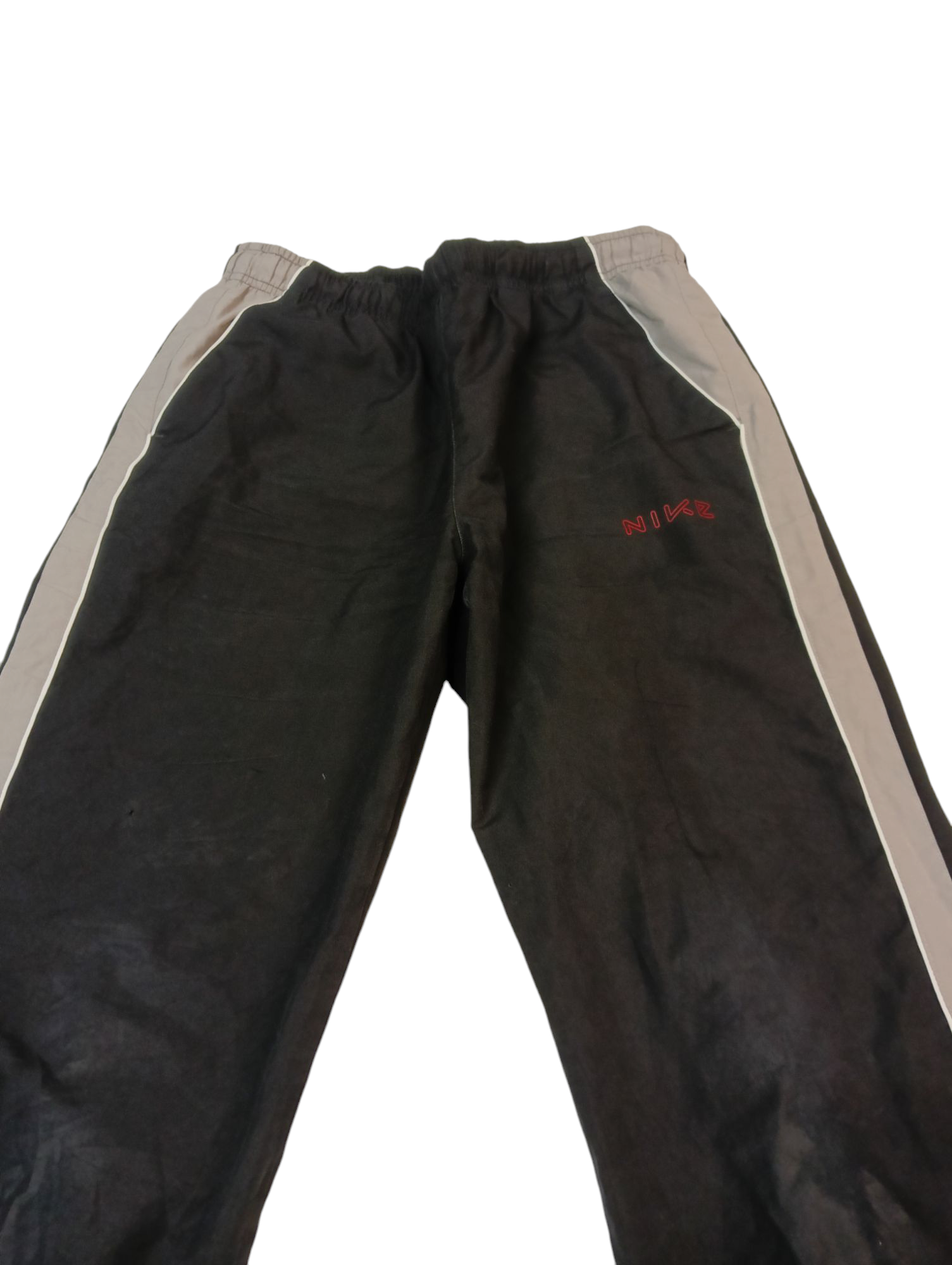 Entdecke unsere Vintage Track Pants von Nike und anderen Marken, erhältlich bei Valuxery.de - Dein Shop für trendige Vintage - Kleidung. Unsere Track Pants sind aus hochwertigen Materialien und