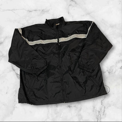 Entdecke unsere Vintage Track Pants von Nike und anderen Marken, erhältlich bei Valuxery.de - Dein Shop für trendige Vintage - Kleidung. Unsere Track Pants sind aus hochwertigen Materialien und