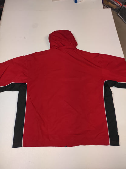 Entdecke unsere Vintage Track Pants von Nike und anderen Marken, erhältlich bei Valuxery.de - Dein Shop für trendige Vintage - Kleidung. Unsere Track Pants sind aus hochwertigen Materialien und
