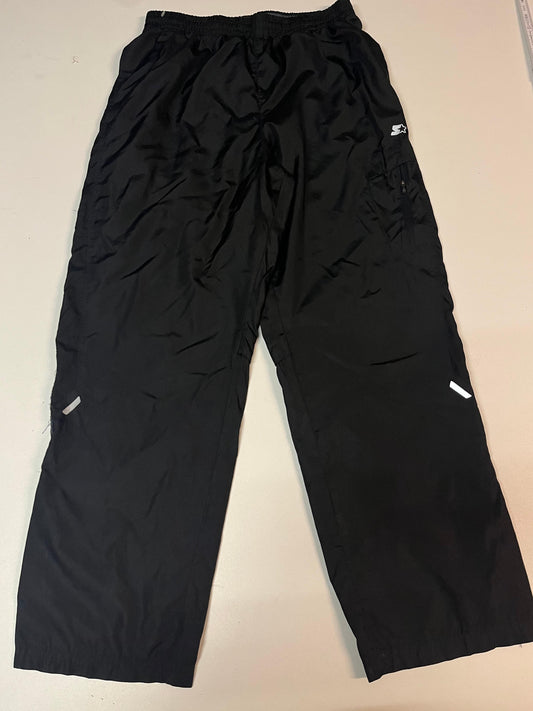 Entdecke unsere Vintage Track Pants von Nike und anderen Marken, erhältlich bei Valuxery.de - Dein Shop für trendige Vintage - Kleidung. Unsere Track Pants sind aus hochwertigen Materialien und