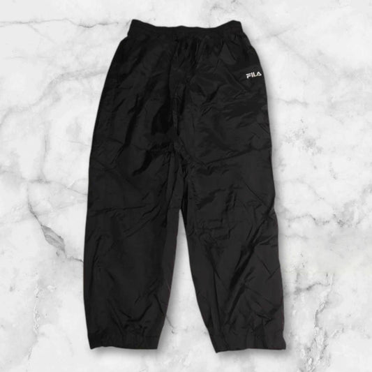 Entdecke unsere Vintage Track Pants von Nike und anderen Marken, erhältlich bei Valuxery.de - Dein Shop für trendige Vintage - Kleidung. Unsere Track Pants sind aus hochwertigen Materialien und