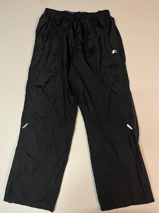 Entdecke unsere Vintage Track Pants von Nike und anderen Marken, erhältlich bei Valuxery.de - Dein Shop für trendige Vintage - Kleidung. Unsere Track Pants sind aus hochwertigen Materialien und