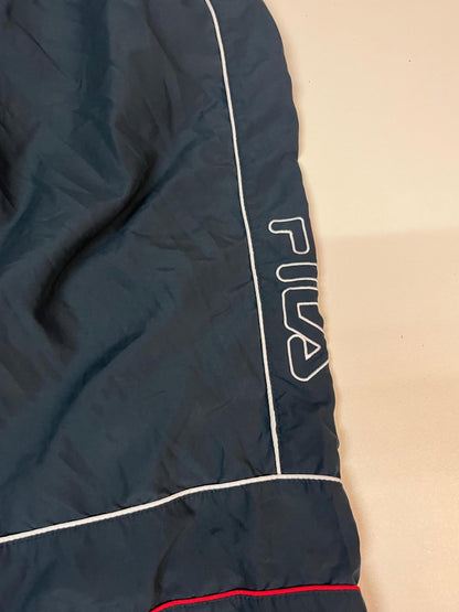Entdecke unsere Vintage Track Pants von Nike und anderen Marken, erhältlich bei Valuxery.de - Dein Shop für trendige Vintage - Kleidung. Unsere Track Pants sind aus hochwertigen Materialien und