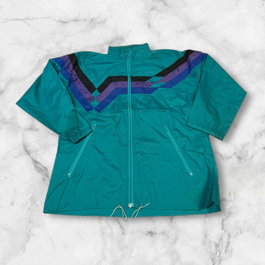 Entdecke unsere Vintage Track Pants von Nike und anderen Marken, erhältlich bei Valuxery.de - Dein Shop für trendige Vintage - Kleidung. Unsere Track Pants sind aus hochwertigen Materialien und