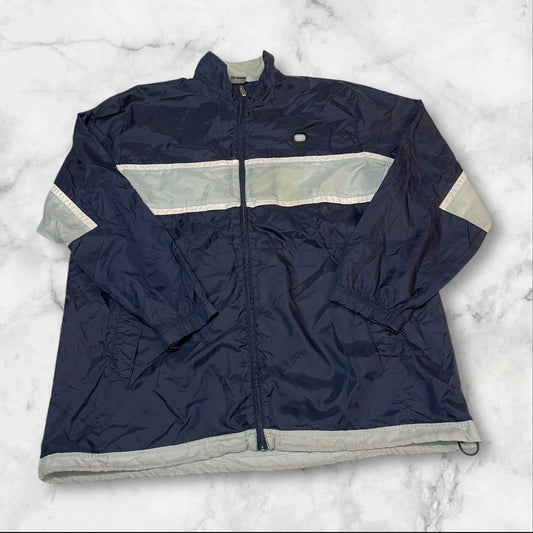 Entdecke unsere Vintage Track Pants von Nike und anderen Marken, erhältlich bei Valuxery.de - Dein Shop für trendige Vintage - Kleidung. Unsere Track Pants sind aus hochwertigen Materialien und