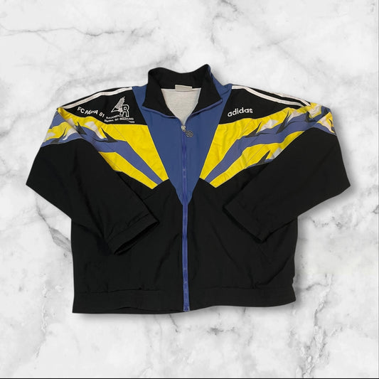 Entdecke unsere Vintage Track Pants von Nike und anderen Marken, erhältlich bei Valuxery.de - Dein Shop für trendige Vintage - Kleidung. Unsere Track Pants sind aus hochwertigen Materialien und