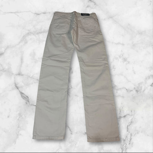 Entdecke unsere Vintage Track Pants von Nike und anderen Marken, erhältlich bei Valuxery.de - Dein Shop für trendige Vintage - Kleidung. Unsere Track Pants sind aus hochwertigen Materialien und