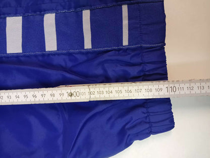 Entdecke unsere Vintage Track Pants von Nike und anderen Marken, erhältlich bei Valuxery.de - Dein Shop für trendige Vintage - Kleidung. Unsere Track Pants sind aus hochwertigen Materialien und