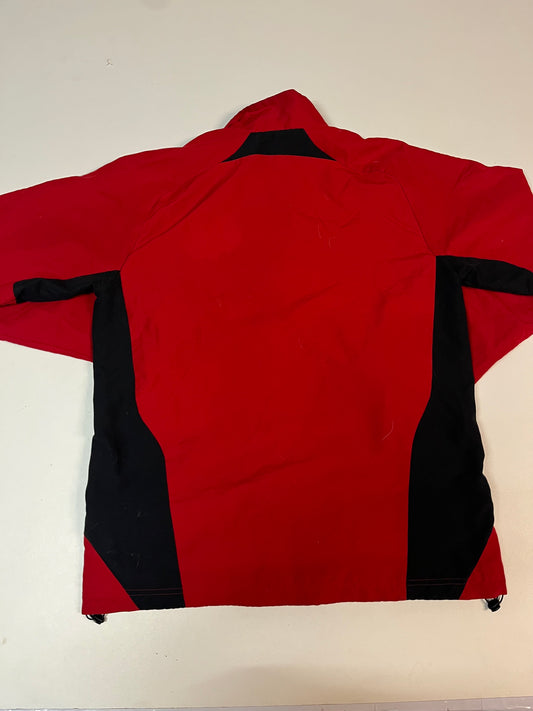 Entdecke unsere Vintage Track Pants von Nike und anderen Marken, erhältlich bei Valuxery.de - Dein Shop für trendige Vintage - Kleidung. Unsere Track Pants sind aus hochwertigen Materialien und