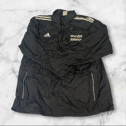 Entdecke unsere Vintage Track Pants von Nike und anderen Marken, erhältlich bei Valuxery.de - Dein Shop für trendige Vintage - Kleidung. Unsere Track Pants sind aus hochwertigen Materialien und